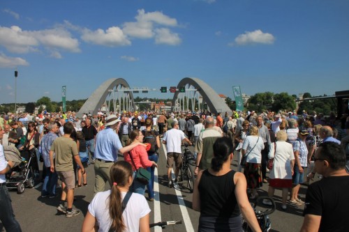 2013/08 - Eröffnung der Waldschlößchenbrücke in Dresden.