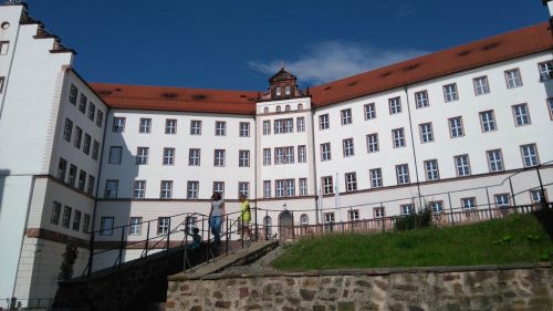 2017/07 - Im Hof von Schloss Colditz.